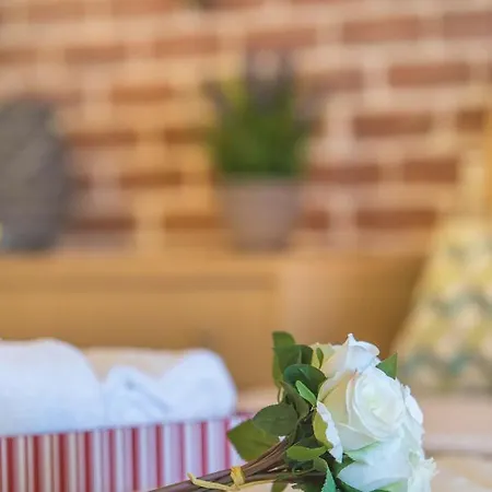 Golden Beachside Terrace * Χρυσή Αμμουδιά