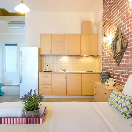 Golden Beachside Terrace Χρυσή Αμμουδιά