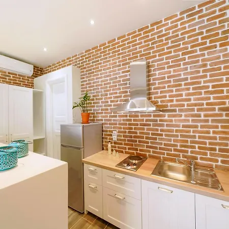 Golden Beachside Terrace * Χρυσή Αμμουδιά