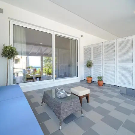 Διαμέρισμα Golden Beachside Terrace *
