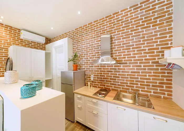 Golden Beachside Terrace * Χρυσή Αμμουδιά