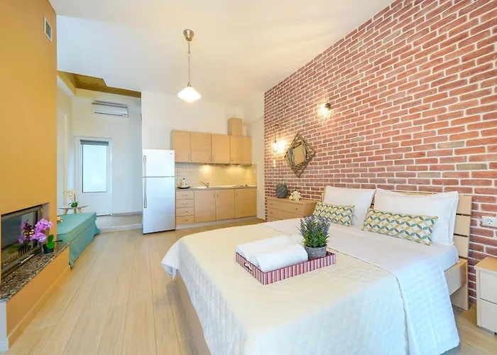 Golden Beachside Terrace Χρυσή Αμμουδιά