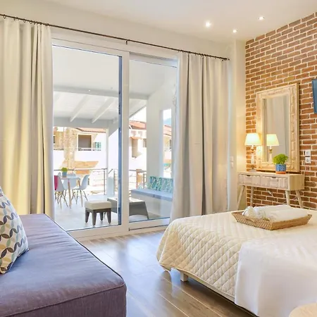 Golden Beachside Terrace