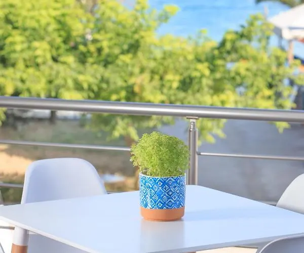 Golden Beachside Terrace Lejlighed *